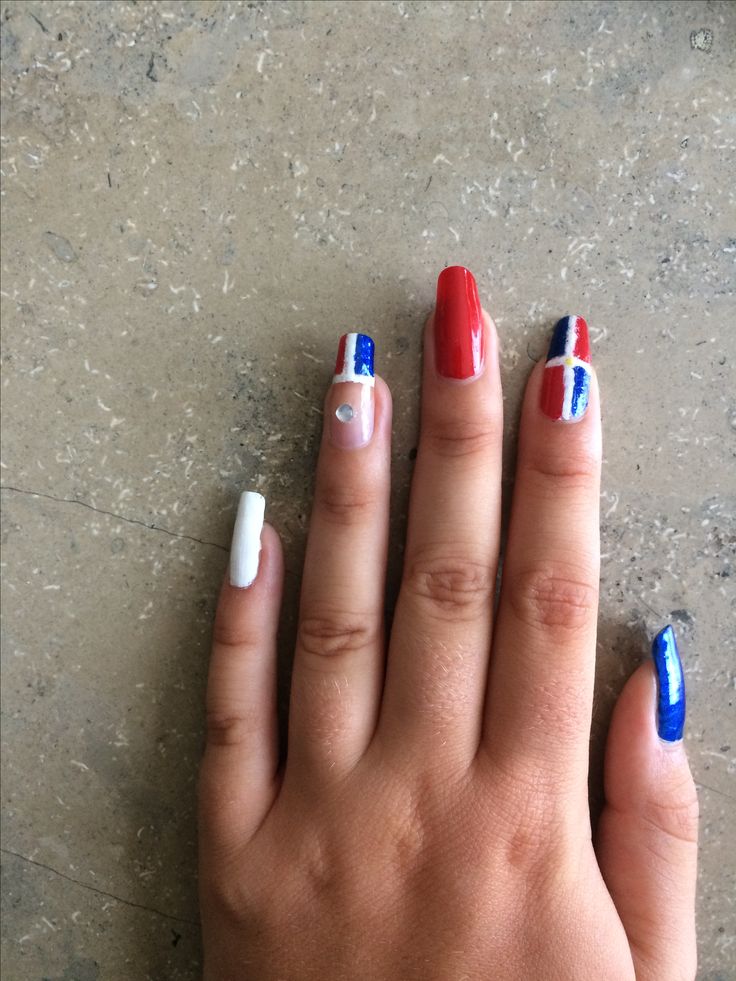 Dominican Nails