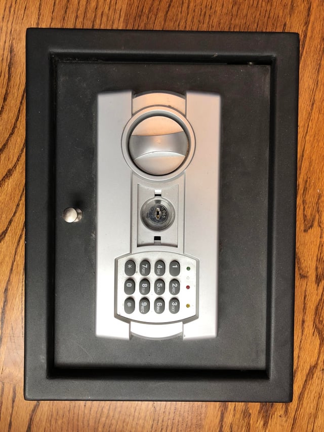 Sentry Safe Keypad Not Working With New Batteries