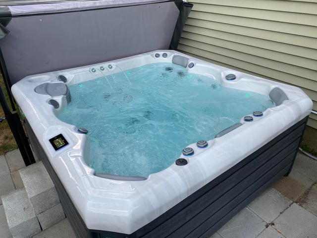 Wellis Hot Tub Problems