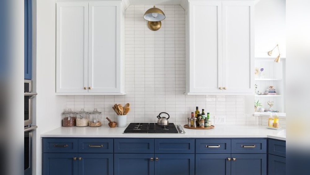 How To Pull Off Two Tone Kitchen Cabinets Without Overdoing It